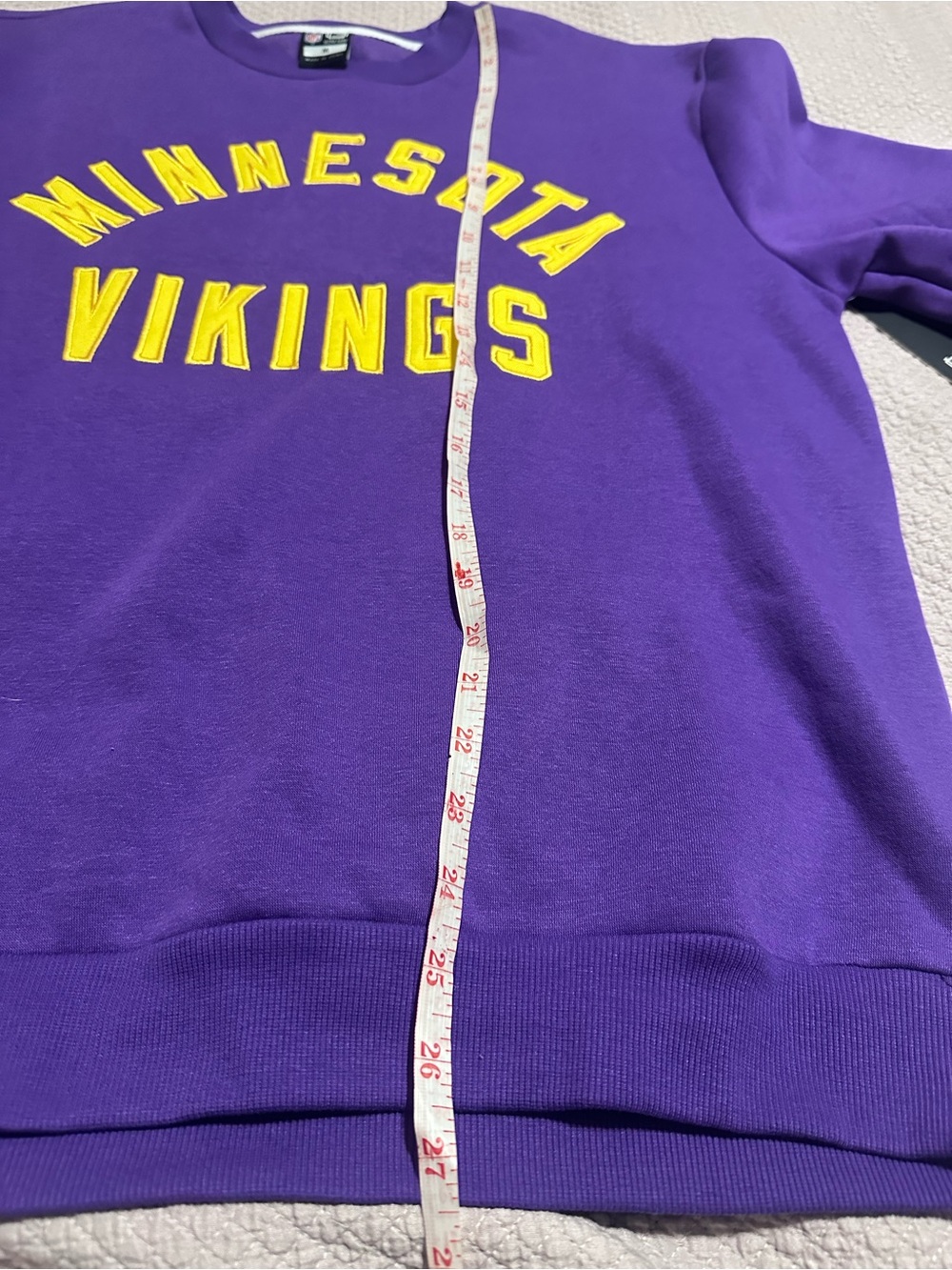 Men's Purple Crewneck Sweatshirt - Minnesota Vikings - Picture 10 of 12
